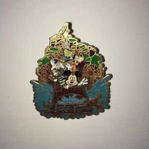 Disney 2002 Splash Mountain Moveable Pin